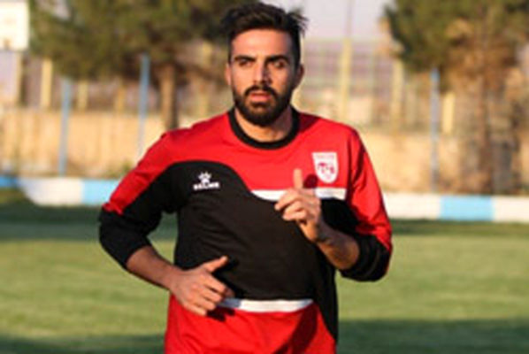 تشکر عشوری از گلمحمدی و پسرش