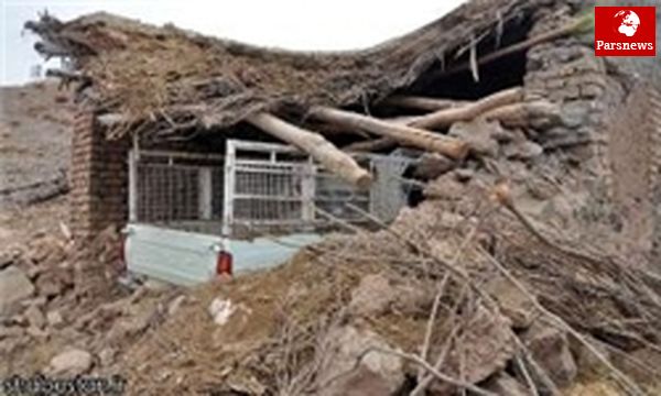 توزیع چادر و پتو در میان زلزلهزدگان