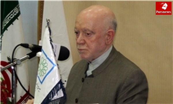 حبیبی: تسلیم محوریت روحانیت هستیم