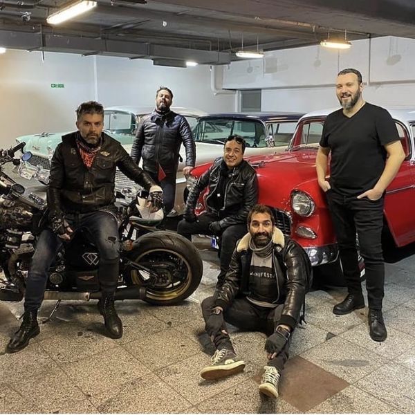 کامبیز دیرباز و دوستان موتوربازش + عکس