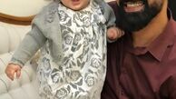 مرد توانا تلویزیون و رادیو در کنار دختر کوچولو ناز+عکس