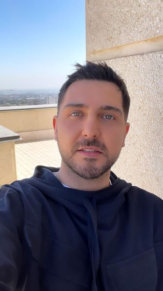 سلفی جدید خواننده ملکه گدایان + عکس