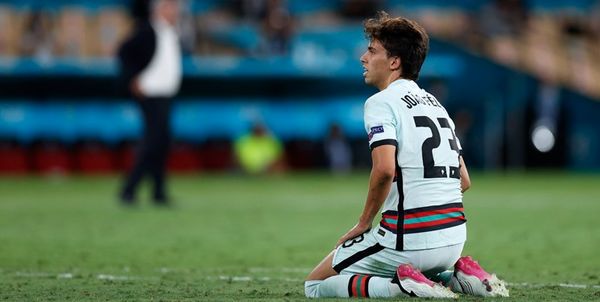 عصبانیت شدید ستاره اسبق فوتبال انگلیس از همبازی رونالدو 