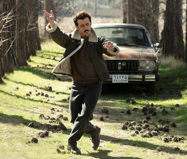 حرکت عجیب علی شادمان در صحنه ای از می خواهم زنده بمانم + عکس