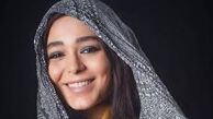سلفی سانیا سالاری در اتومبیلش/عکس