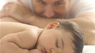 نوزاد ریفلاکسی را به پهلوی چپ بخوابانید