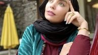 سر به هوایی های خانم بازیگر در کافه + عکس