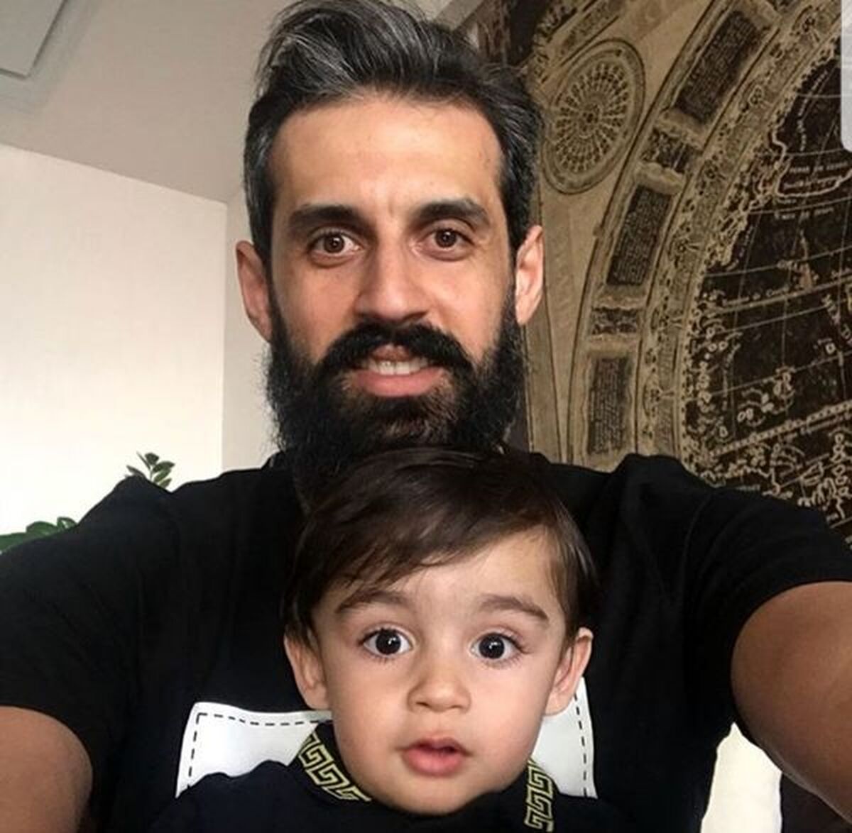 عکس اسطوره والیبال ایران در کنار خواهرزاده اش