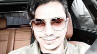 سلفی جدید محسن ابراهیم زاده در ماشینش + عکس