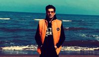 مانی رحمانی بازیگر بچه مهندس در کنار دریا + عکس