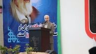 شهیدان، چراغ راه و الگوهای مطمئنی برای جوانان هستند