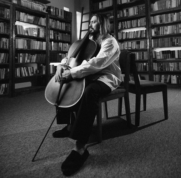 امیر عباس گلاب و ویالون سل زیبایش + عکس