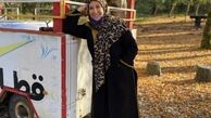 مرجانه گلچین در باغ پاییزی + عکس