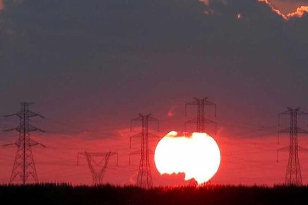 تمدید سه ماهه معافیت عراق برای واردات انرژی ایران
