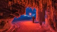  انعکاس زیبای نور در یخ رودهای قطبی