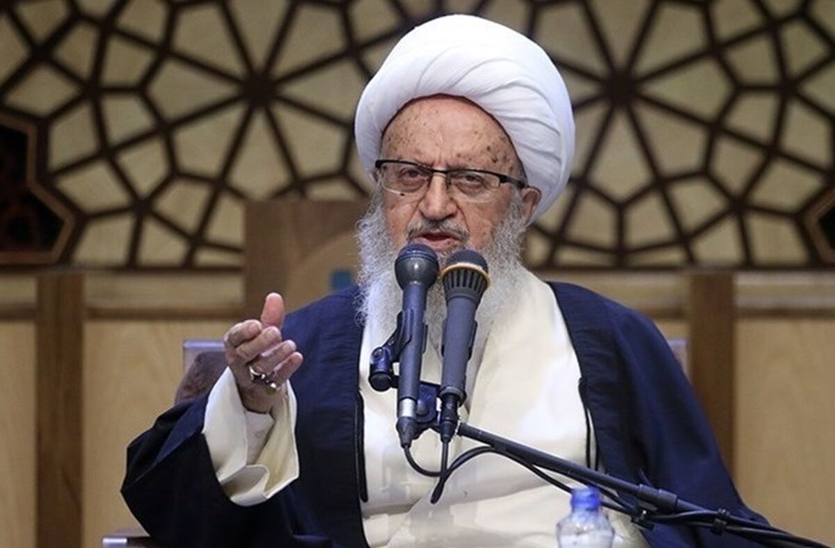 آیت‌الله «مکارم شیرازی» به رئیس‌جمهور تذکر داد