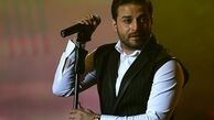 لباس عجیب «بابک جهانبخش» در کنسرتش