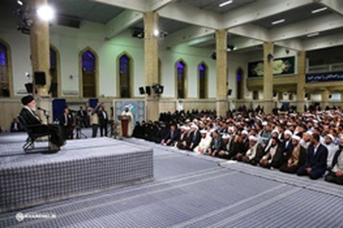  انقلاب ادامه دارد /با وجود همه مخالفت‌ها و کارشکنی‌ها داریم پیش می‌رویم
