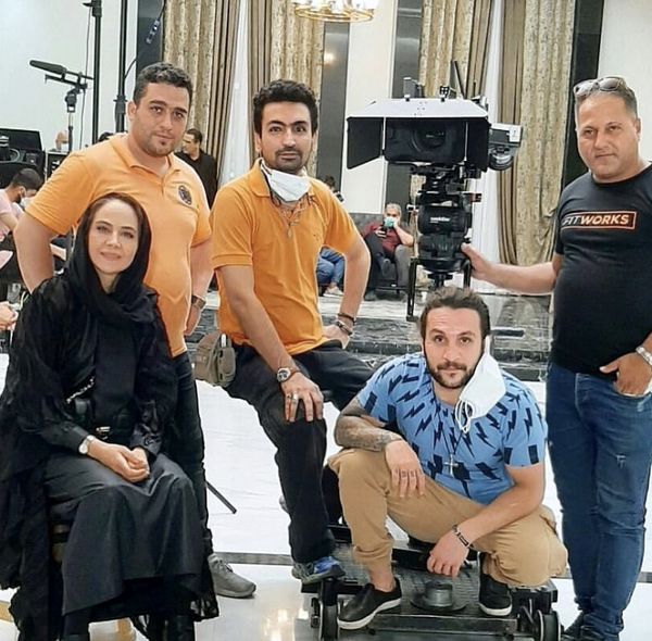 نگین صدق گویا و همکارانش + عکس