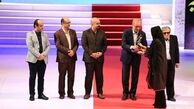 عمو پورنگ هم جایزه گرفت