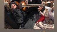 ساز زدن افسانه بایگان در دل طبیعت + عکس