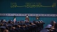 رهبر انقلاب : دو رئیس‌جمهور قبلی و فعلی آمریکا تتمّه‌ آبروی این کشور را می‌برند
