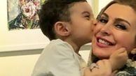 بوسه جانانه پسر ماهچهره خلیلی به مادرش