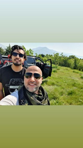 مهرداد صدیقیان و دوستاش در طبیعت زیبا + عکس