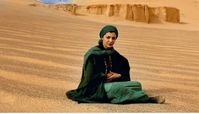 عکس زیبای ساره بیات در کویر + عکس