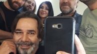 داریوش سلیمی و دوستانش در پشت صحنه + عکس