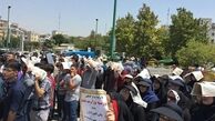 تجمع دانشجویان صنعت نفت در مقابل مجلس + عکس