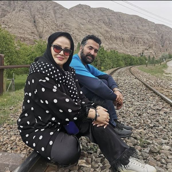 بهاره رهنما و حاجیشون روی ریل قطار + عکس