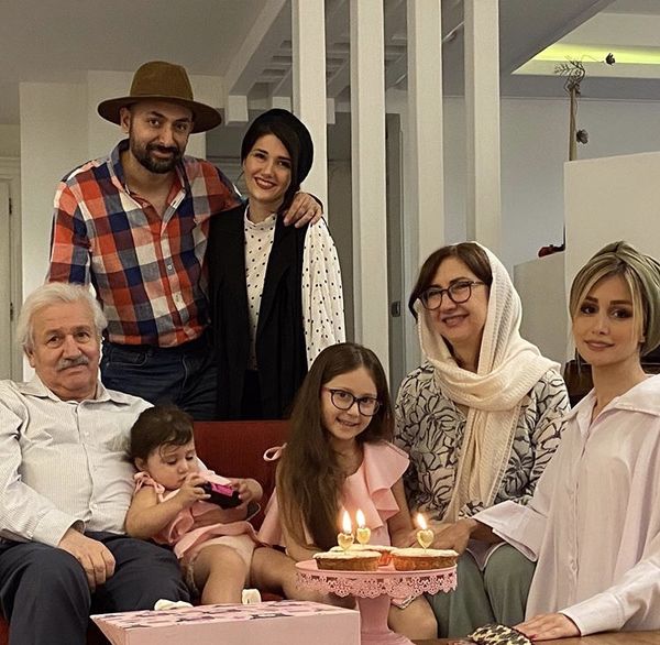 خانواده شاهرخ استخری در خانه لاکچری اش + عکس