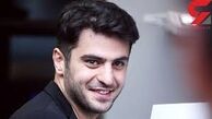  علی ضیاء در کنار مادرش