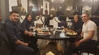 عقاب مشهور آسیا با خانواده اش در رستوران + عکس
