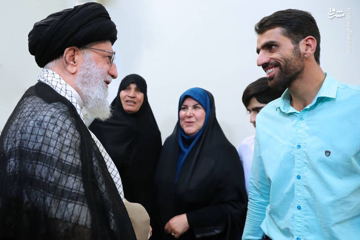 راحله امینیان :حضرت آقا فرمودند هر وقت شما‌ها را می‌بینم تحسین‌تان می‌کنم