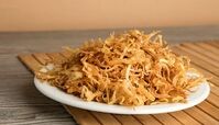 طرز تهیه پیاز داغ مجلسی ترد و چیپسی خوشرنگ کاراملی برای تزیین آش و غذای نذری