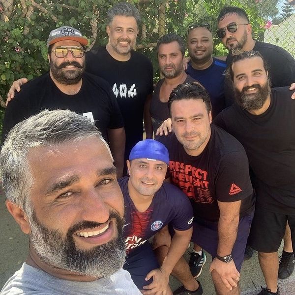 پژمان جمشیدی در جمع دوستانش + عکس