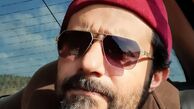 بازیگر گاندو با تیپی متفاوت در تاکسی + عکس
