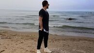 دانیال عبادی کنار دریا + عکس