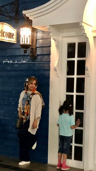نگاه عاشقانه شبنم قلی خانی به دخترش + عکس
