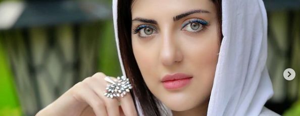 تیپ زیبای هلیا امامی با لباس سفید + عکس