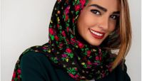 استایل جذاب سیما خضرآبادی با شالی زیبا
