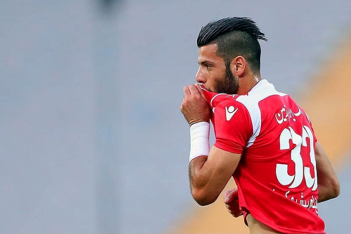 عباس‌زاده قرارداد خود را به مدت یک فصل دیگر با نساجی مازندران تمدید کرد