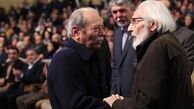  بوسه جمشید مشایخی بر پیشانی علی نصیریان