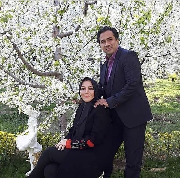 زوج مشهور شبکه خبر در میان شکوفه های بهاری + عکس