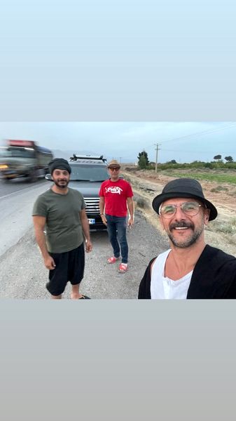 سلفی جاده ای امین حیایی و کیهان ملکی + عکس