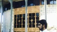 جوانی های بازیگر مشهور در کنار تئاتر شهر + عکس