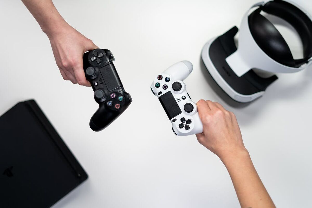 Ps5 یا ps4 ؟ کدام به‌صرفه است؟