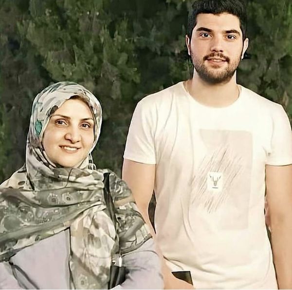 سینا مهراد و مادرش + عکس
